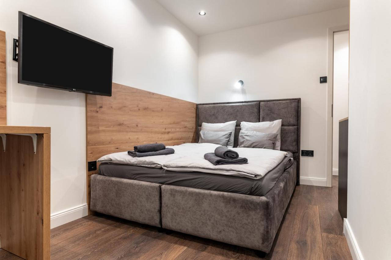 Downtown Luxury By Stlcz With 2 Bathrooms Budapest Esterno foto