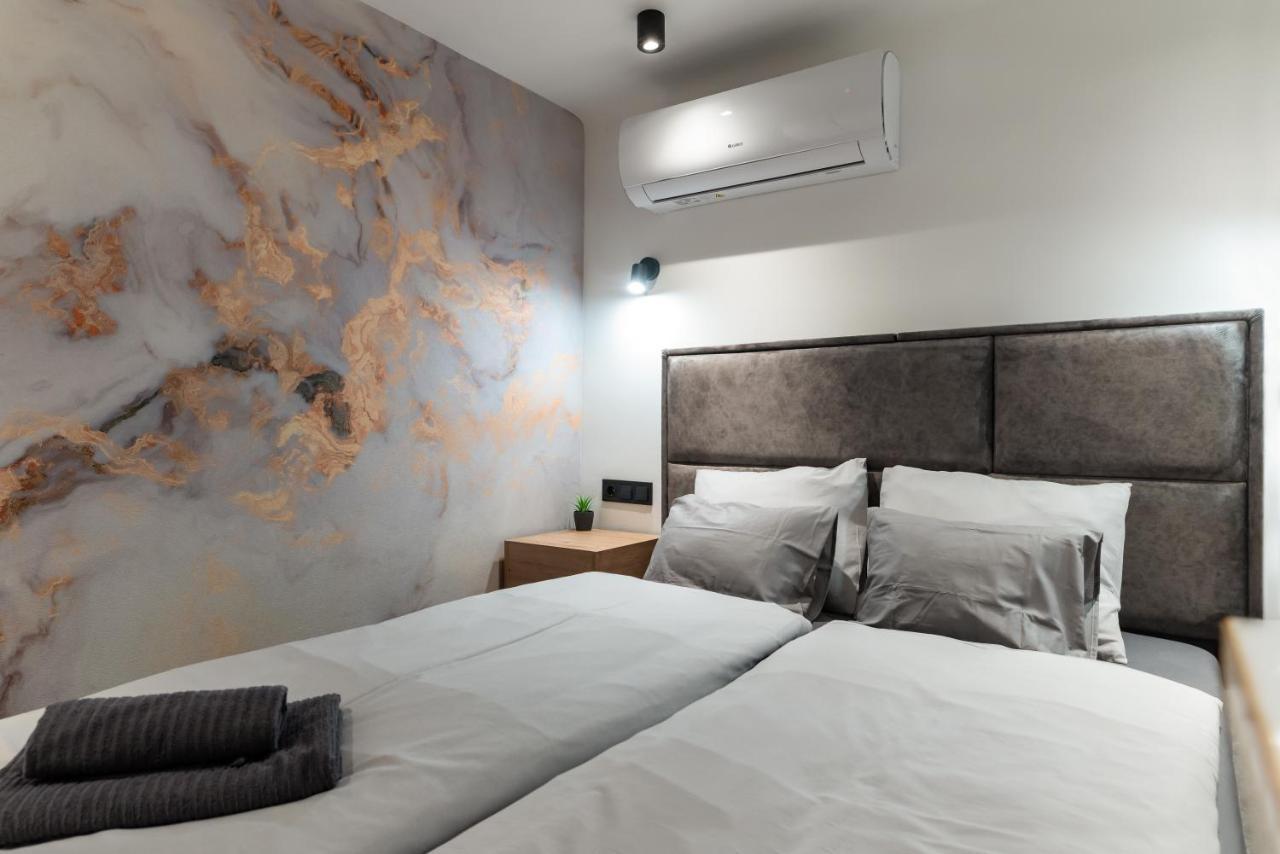 Downtown Luxury By Stlcz With 2 Bathrooms Budapest Esterno foto