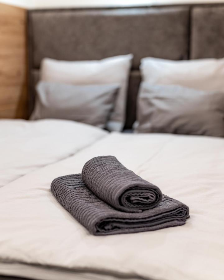 Downtown Luxury By Stlcz With 2 Bathrooms Budapest Esterno foto